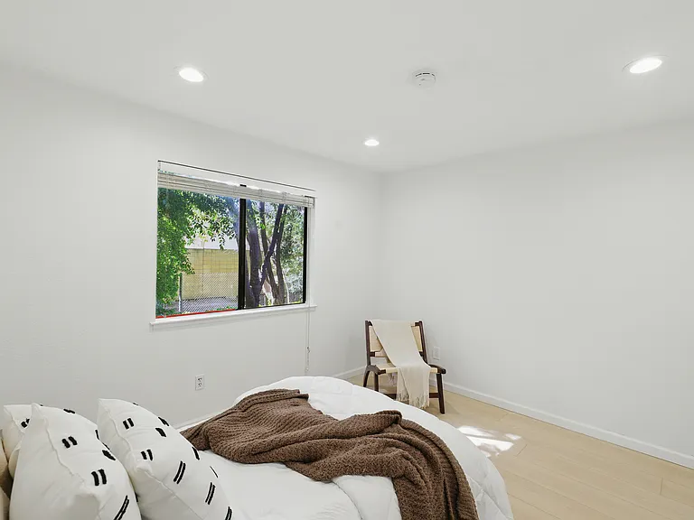 4033 Ralston Cmn — Photo 22