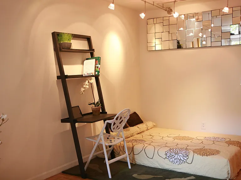 201 W 72nd St #3J — Photo 3