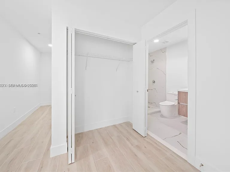 32 NW 14th Ave #3 — Photo 18