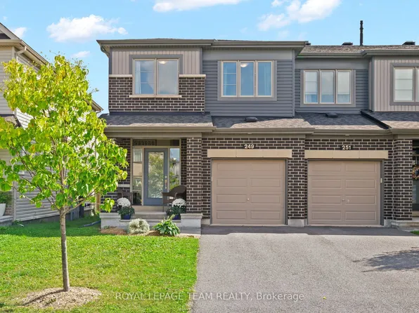 249 Kimpton Dr, Ottawa, ON K2S 2H9