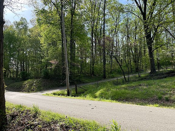 5th image of 2414 E County Road 50 N