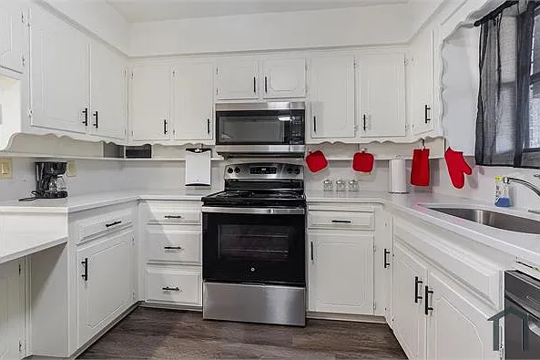501 Field St — Photo 7