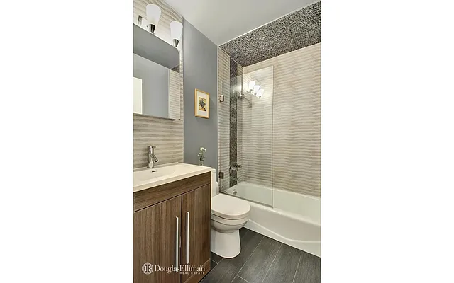 Rented by Douglas Elliman | media 14