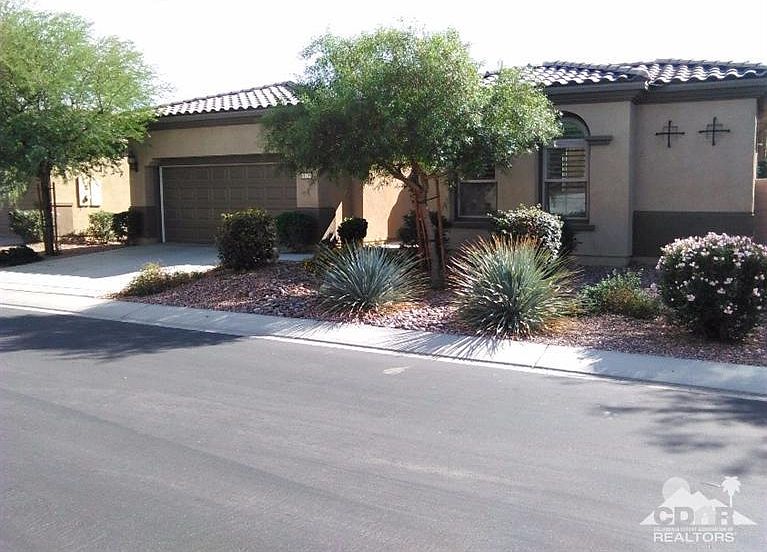 1st image of 81137 Avenida Colonias