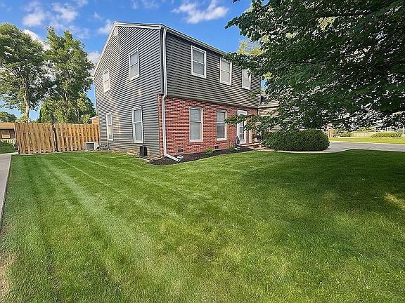 2nd image of 3001 Cedarberry Ln