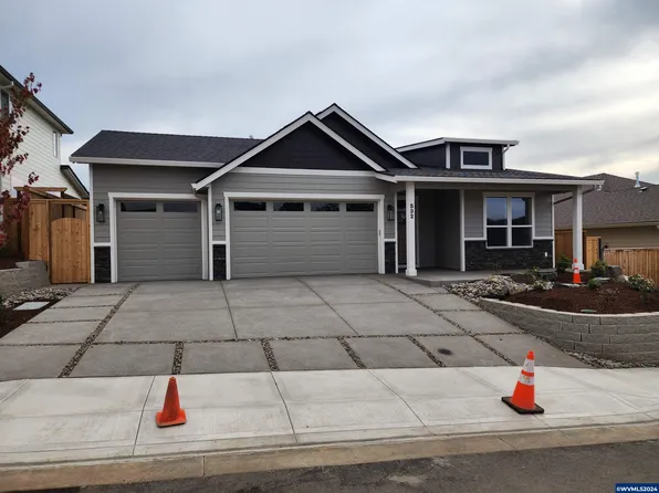 532 NW Cascade Mountain Dr, Dallas, OR 97338