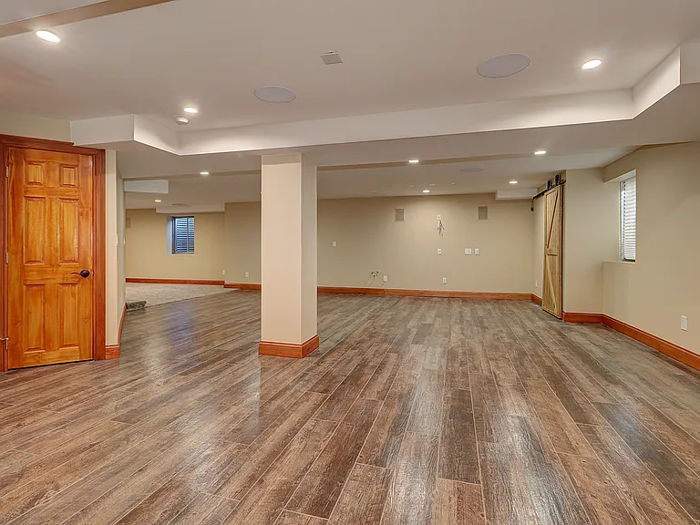 26025 Whispering Woods Cir — Photo 20