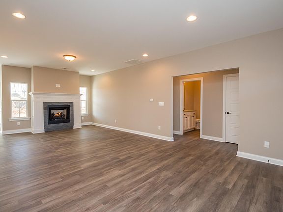 3rd image of 150 Ash Rapids Ct