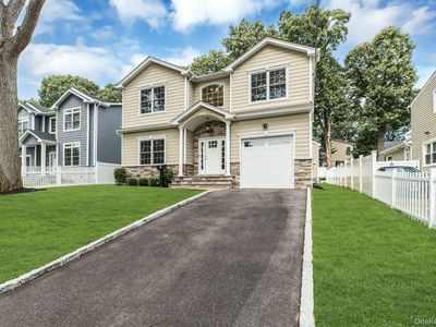 9 Hickory Road, Bayville, NY, 11709