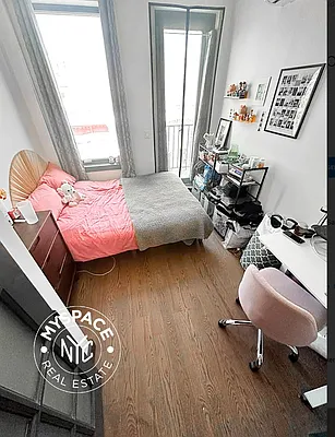 Rented by MySpaceNYC | media 10