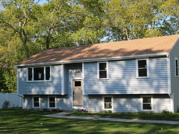 12 Flintlocke Dr, Plymouth, MA 02360