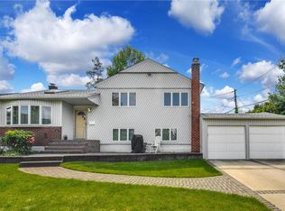 572 Wagstaff Dr, East Meadow, NY 11554