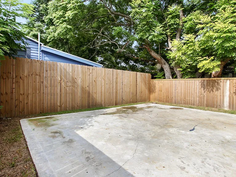 3616 Urquhart St — Photo 2