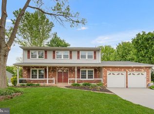 4092 Braxton Rd, Chantilly, VA 20151