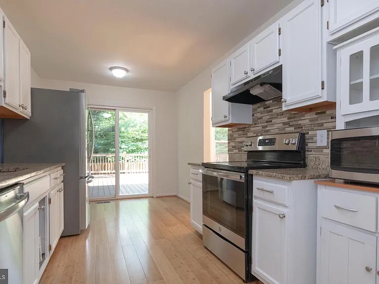 6120 Old Brentford Ct — Photo 33