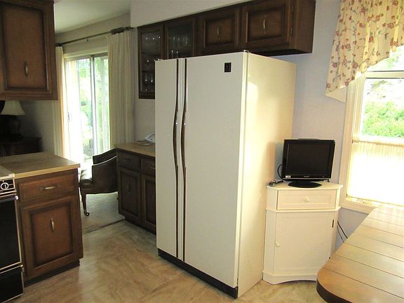 5th image of 3902 Penbrook Ln