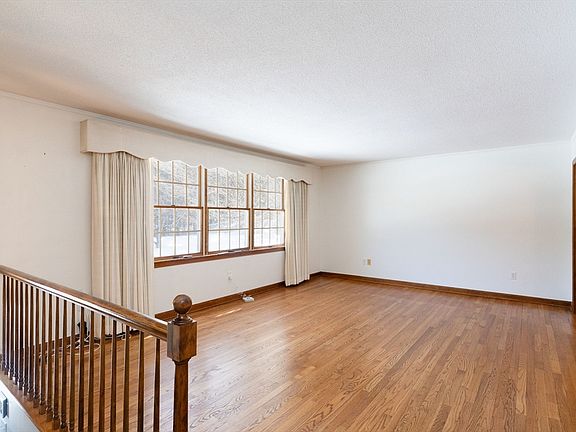 5th image of 58 Shattuck Rd