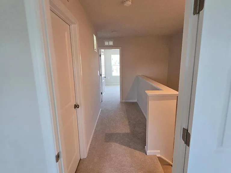 33 Apollo Rd — Photo 41