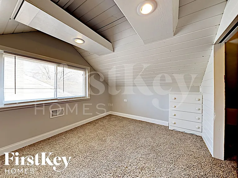 1546 Highridge Pkwy — Photo 11
