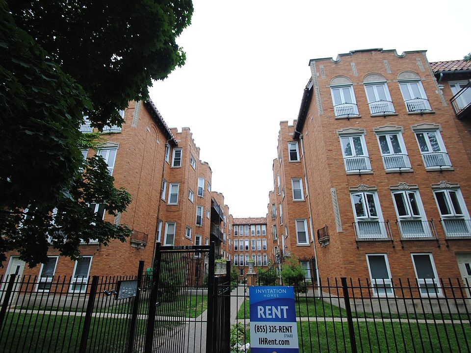 1st image of 1640 W Greenleaf Ave #46