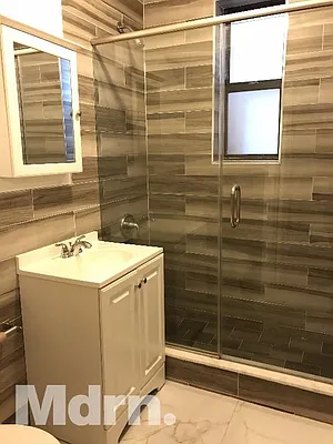 Rented by Mdrn Residential | media 20