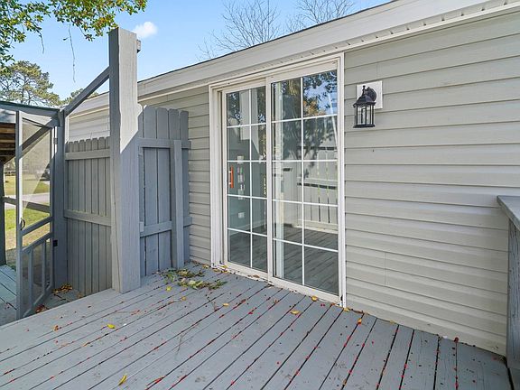 5th image of 644 Summer Dr.