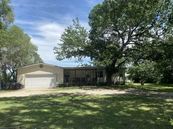 526 N Lincoln St, Belle Plaine, KS 67013