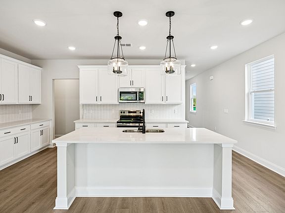 Ascent at Arbor Ridge - Washington Interior Image 3