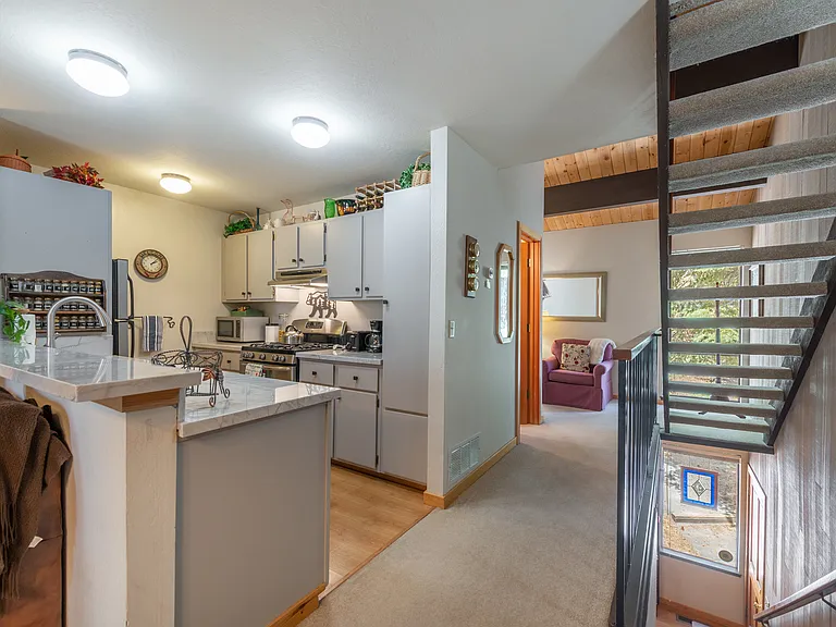 1001 Commonwealth Dr #252 — Photo 8