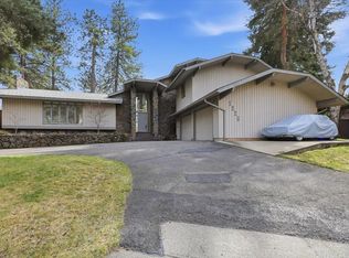 1226 E Christmas Tree Ln, Spokane, WA 99203