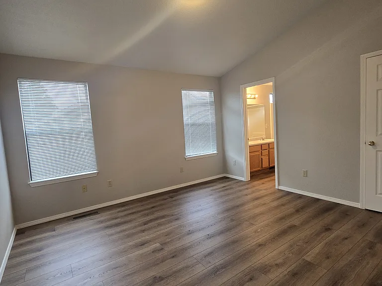 1005 Ridgeview Dr — Photo 12