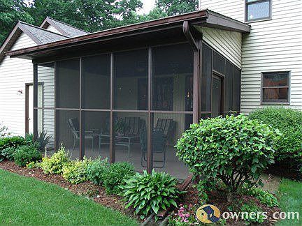 Screened-In Porch