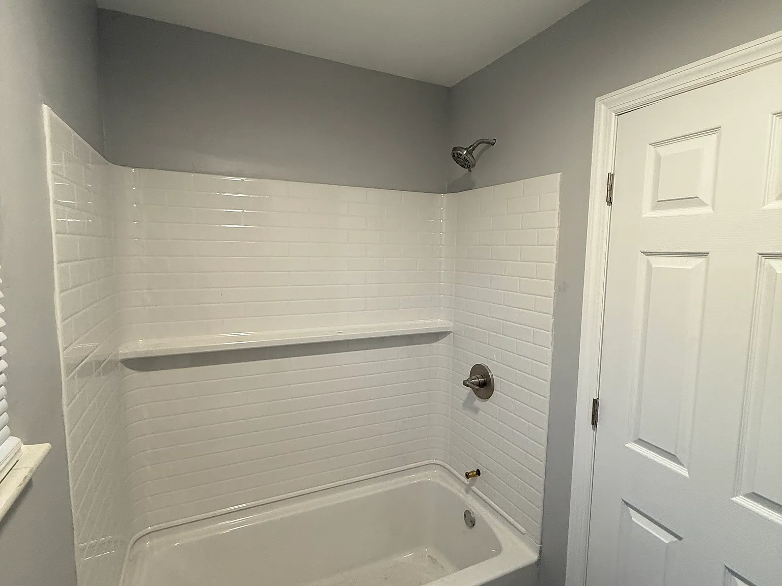 156 Hampshire Rd — Photo 3