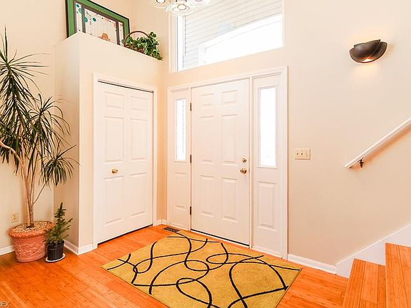 2nd image of 649 Jamestown Pl