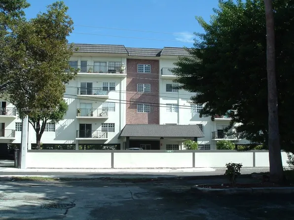 5731 NW 37th St APT 500-F, Virginia Gardens, FL 33166