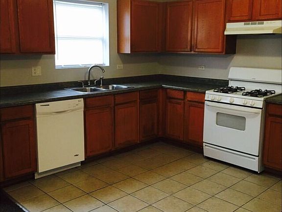 5th image of 7910 S Greenwood Ave #2