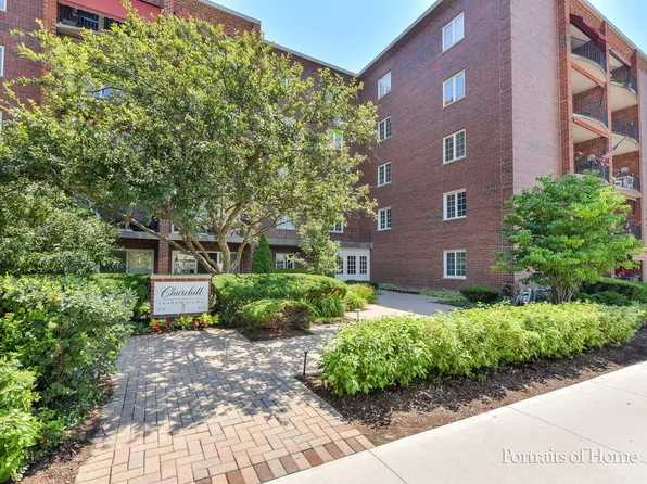 515 N Main St APT 2DS, Glen Ellyn, IL 60137