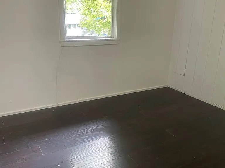 251 S Dillard Ave — Photo 6