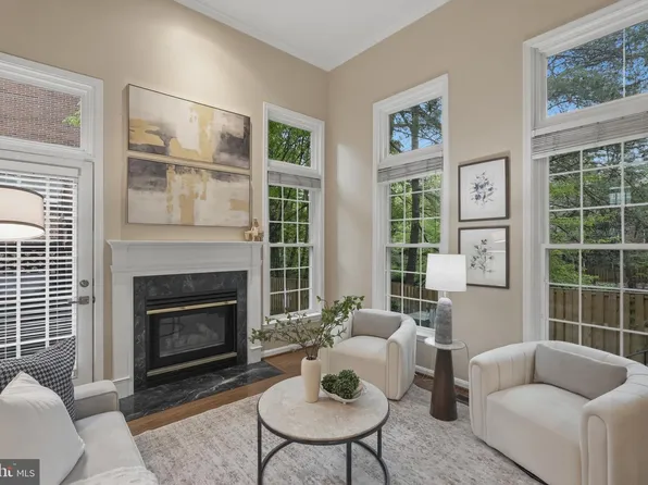 4662 W Braddock Rd, Alexandria, VA 22311