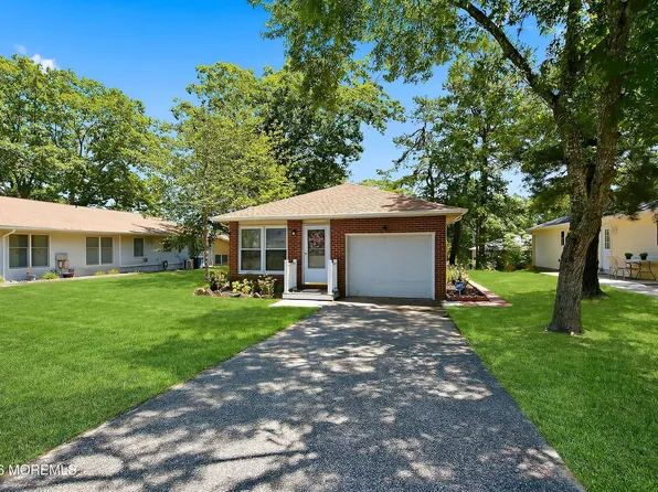 37 Sycamore Road #13, Manahawkin, NJ 08050