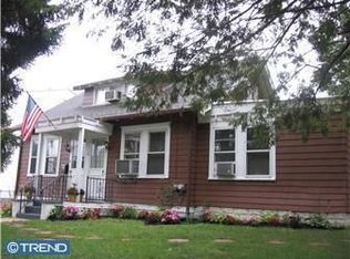 16 E Graisbury Ave, Audubon, NJ 08106