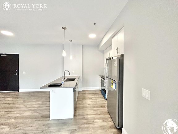3rd image of 4785 Walker Rd #108