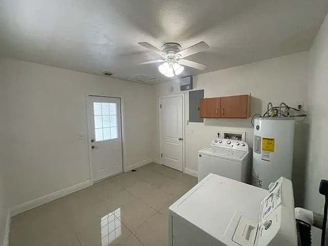 230 SW 65th Way — Photo 9
