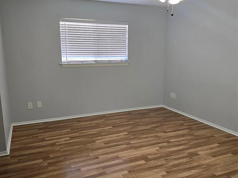 1106 Fauntleroy Trl #B — Photo 9
