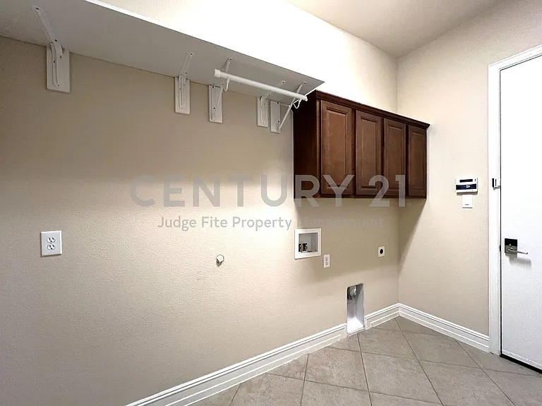 12481 Pleasant Hill Ln — Photo 32