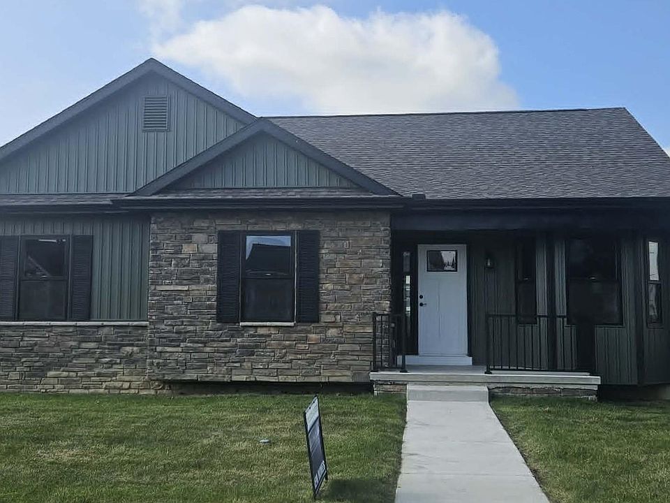 1st image of 6285 Arlington Dr