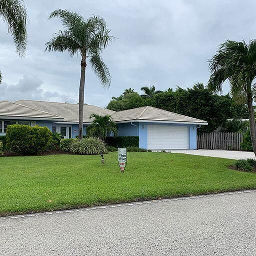 1st image of 7639 W Lake Dr