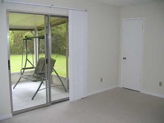 5th image of 3359 La Condesa St