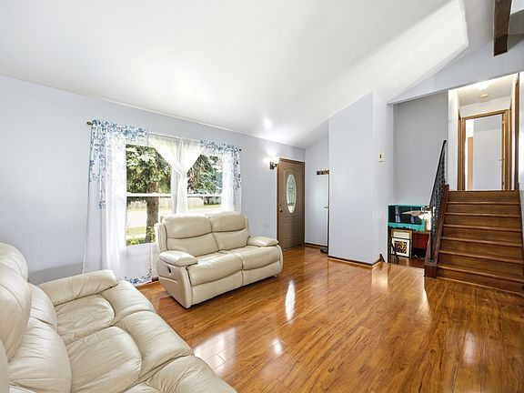 5th image of 3332 N Lewis Ave