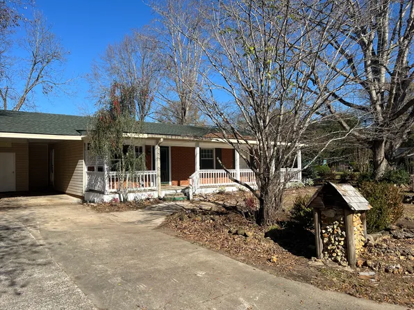 400 Sarah Dr, Warner Robins, GA 31093